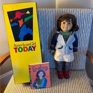 American Girl Doll Lindsey original with original box and book